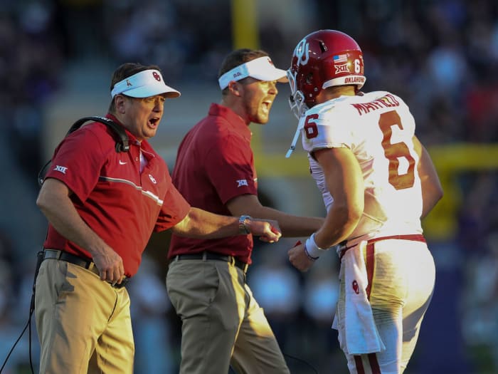 Bob Stoops, Lincoln Riley and Baker Mayfield in 2016